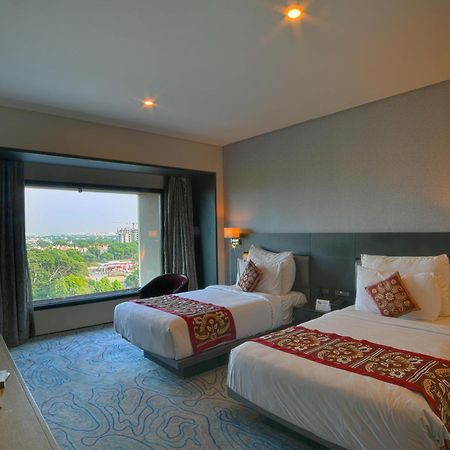 Narayani Heights, Ahmedabad Hotel Екстериор снимка