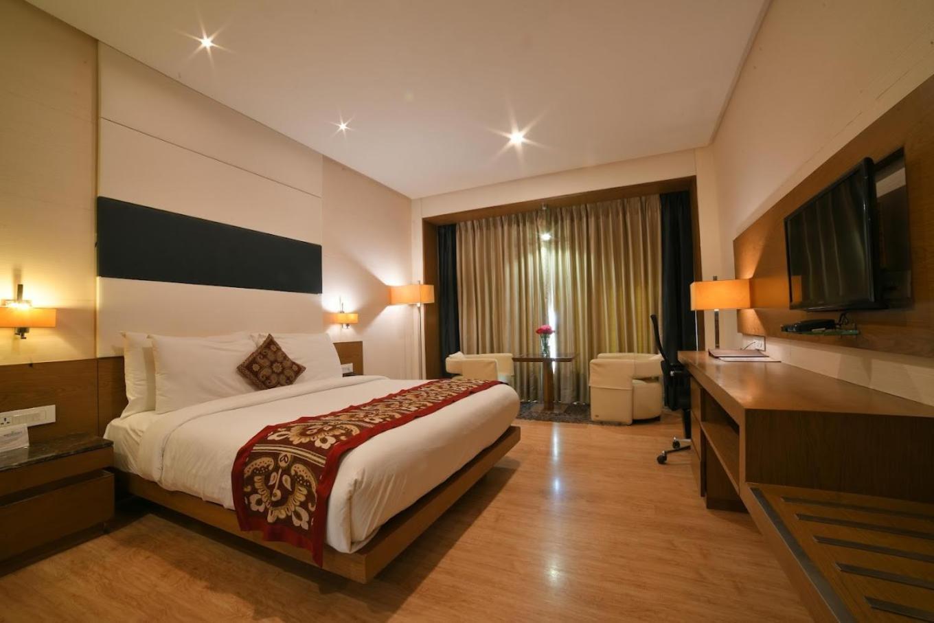 Narayani Heights, Ahmedabad Hotel Екстериор снимка