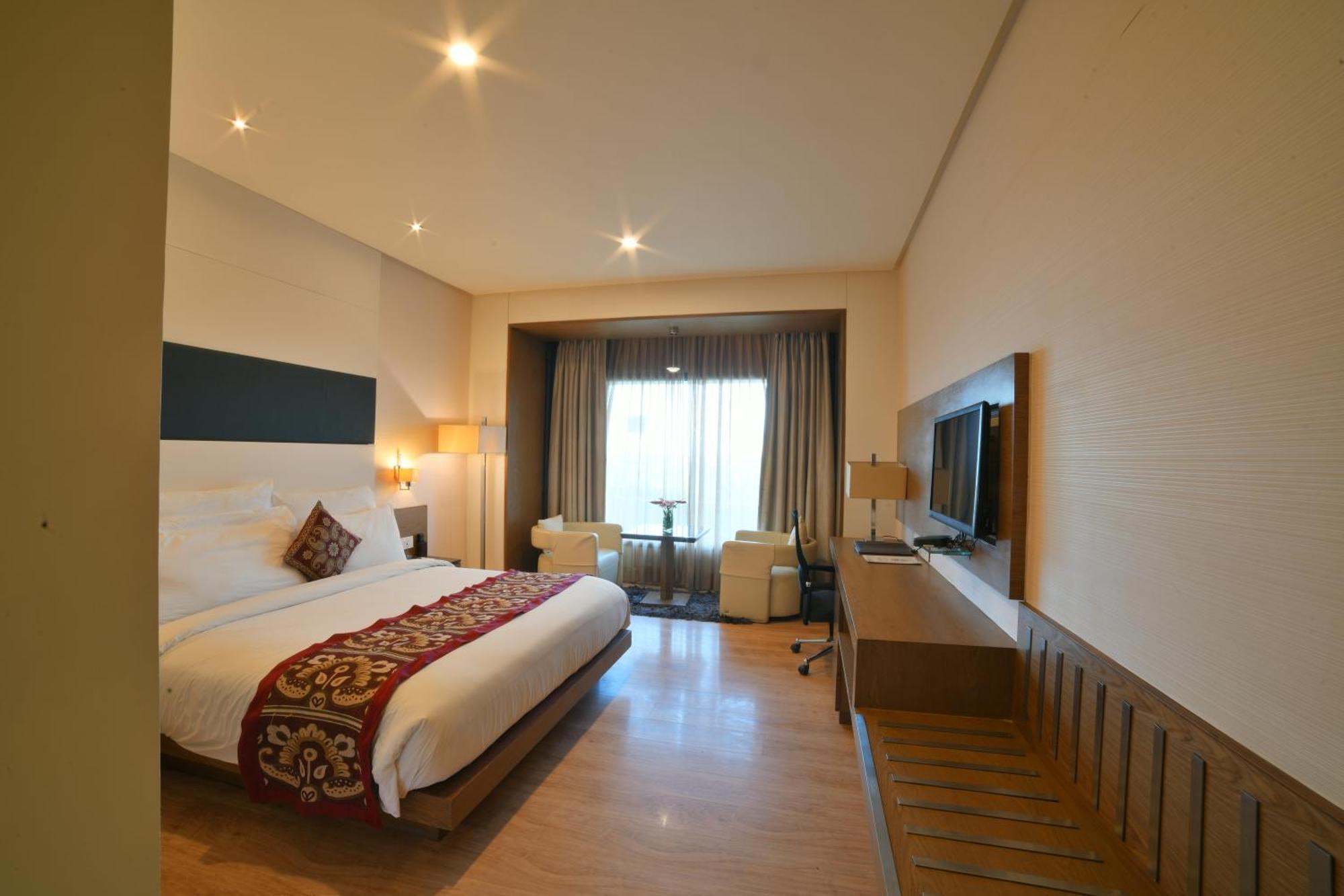 Narayani Heights, Ahmedabad Hotel Екстериор снимка