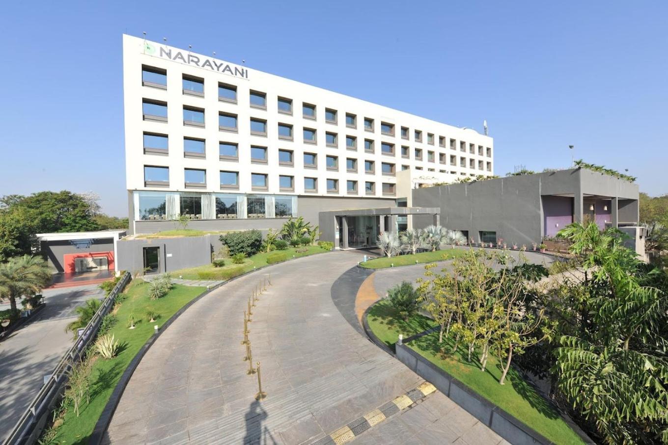Narayani Heights, Ahmedabad Hotel Екстериор снимка