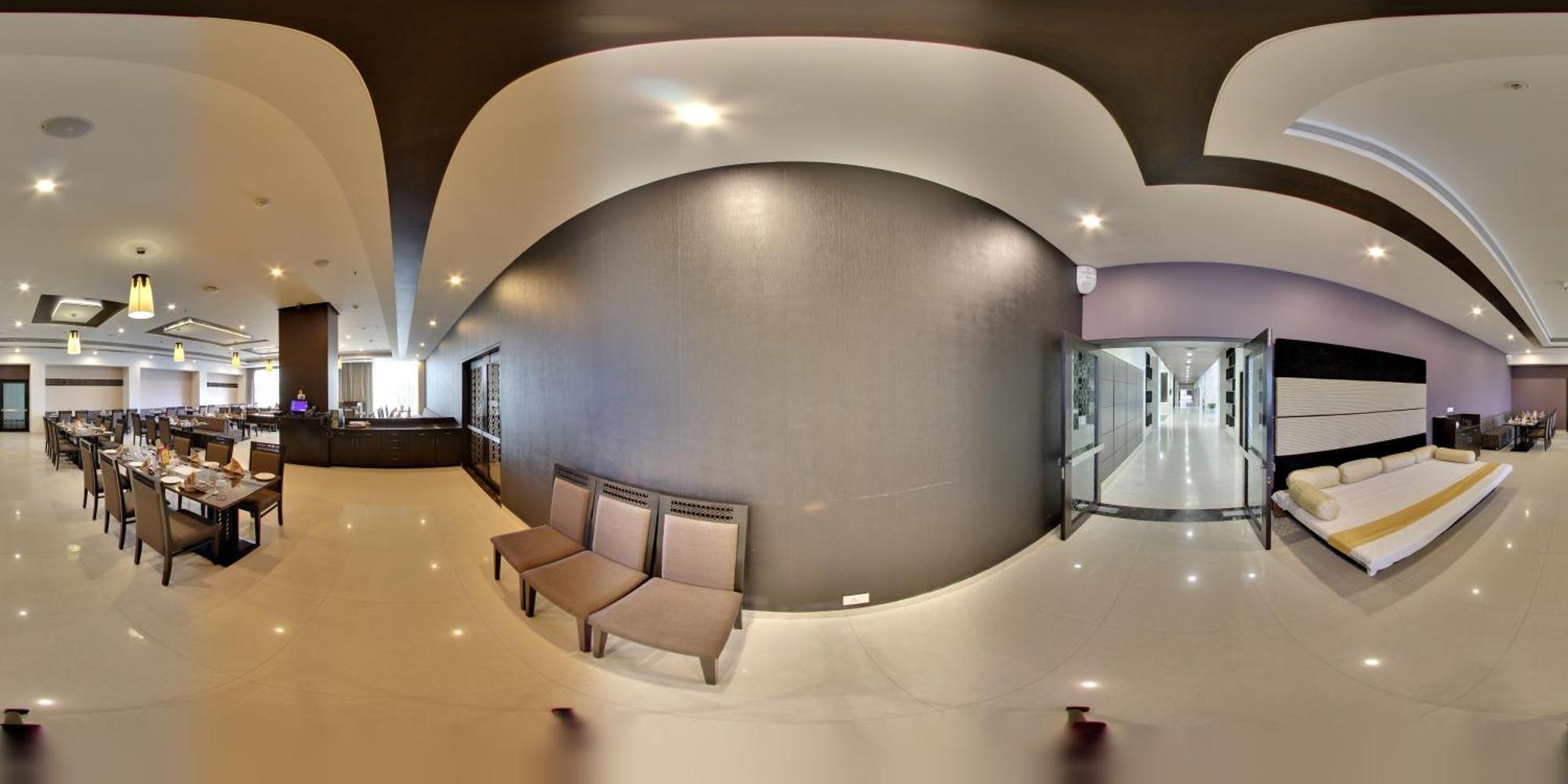 Narayani Heights, Ahmedabad Hotel Екстериор снимка
