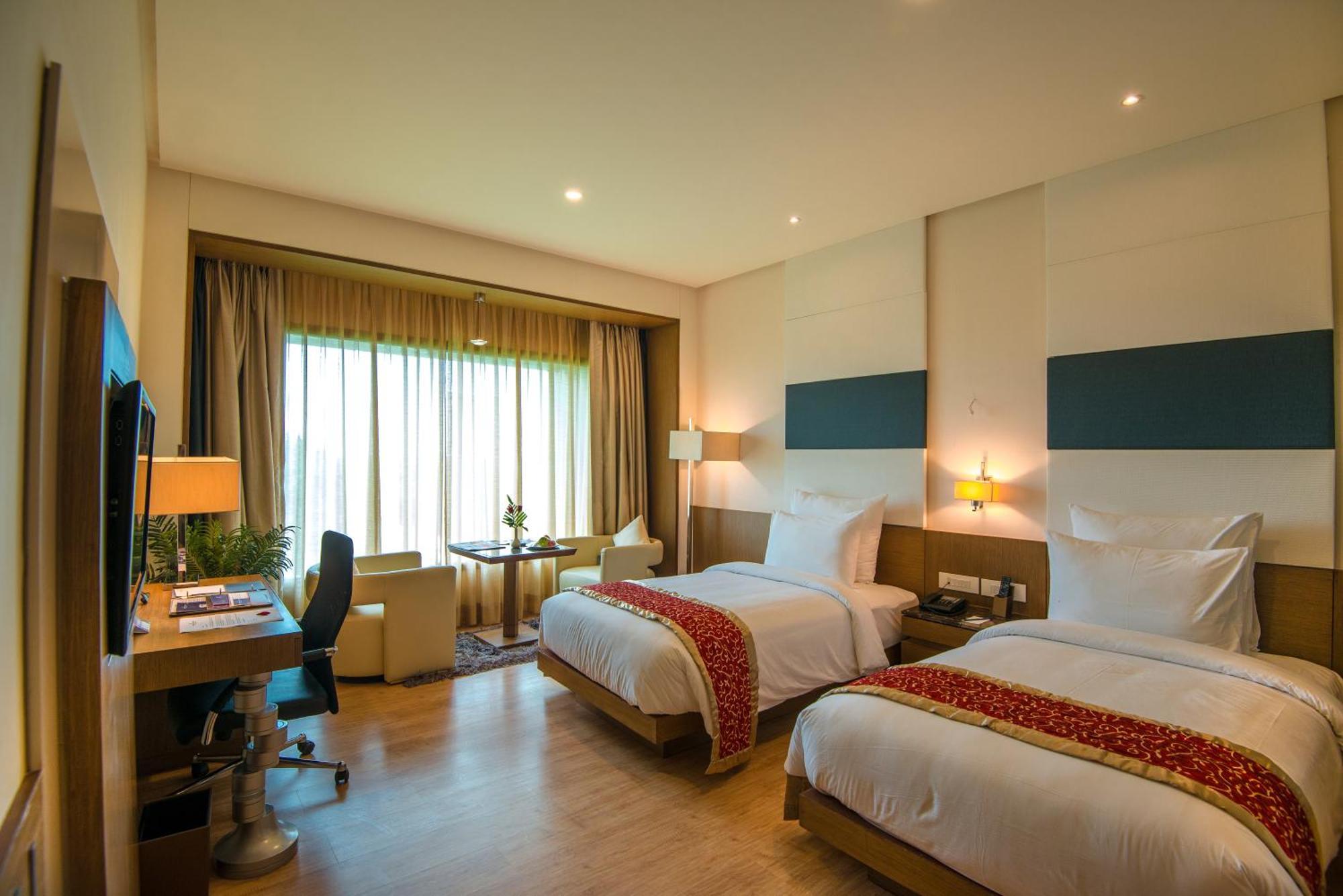 Narayani Heights, Ahmedabad Hotel Екстериор снимка