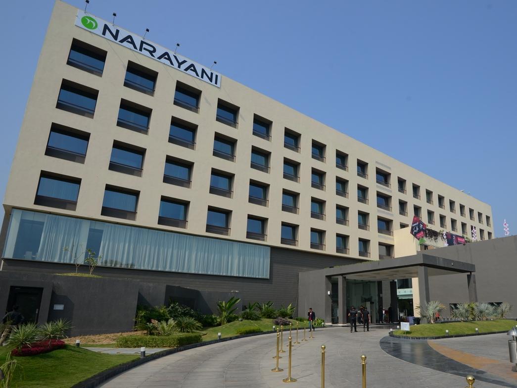 Narayani Heights, Ahmedabad Hotel Екстериор снимка