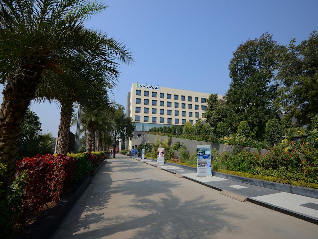 Narayani Heights, Ahmedabad Hotel Екстериор снимка